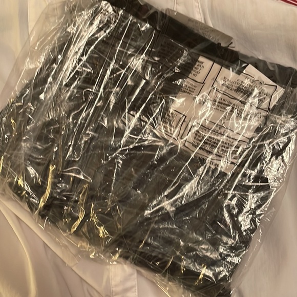 Abercrombie & Fitch -High Rise- Black Jean Skirt - Picture 9 of 9